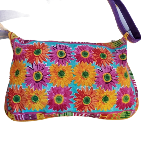 Beautiful, Colorful Farida Zaman for Sun and Sand Accesories Handbag- Host Pick - Picture 2 of 10